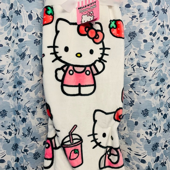 Hello Kitty Strawberry Milkshake Plush Throw ❤️ - Picture 1 of 6